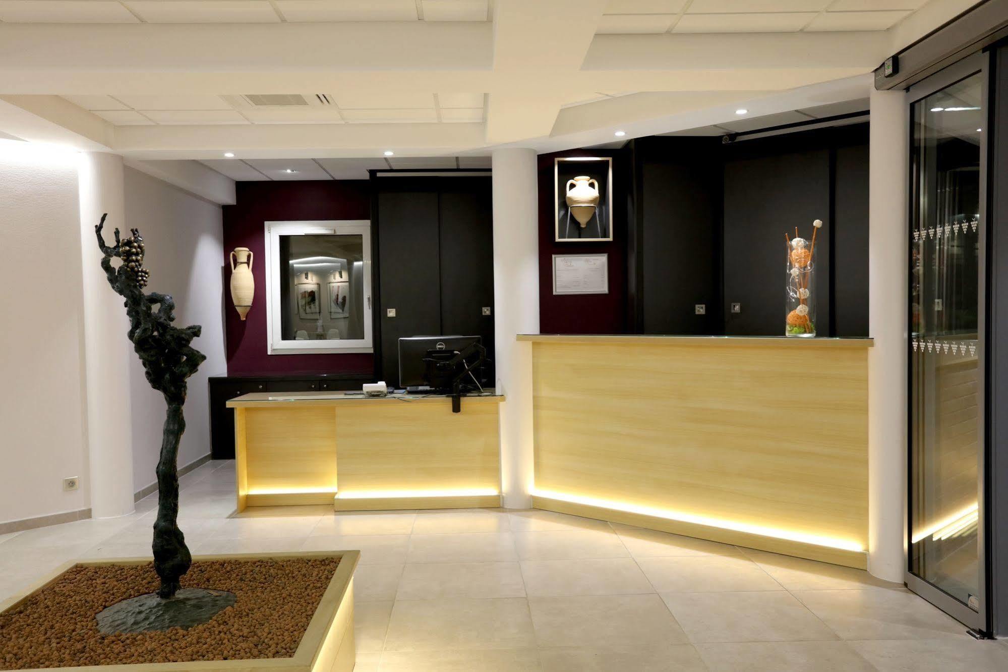 Logis Hotel Des Cepages Arbois Exterior photo